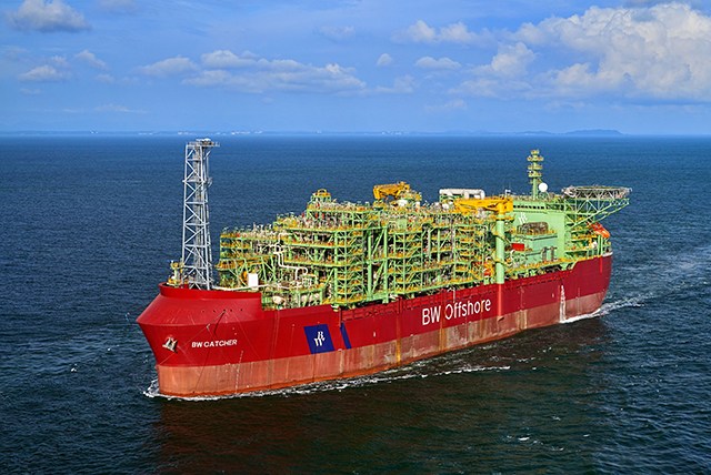 Les résultats de deux puits d’évaluation sur le permis offshore de Dussafu confortent le projet de développement de nouvelles capacités de production. BW Energy estime les volumes récupérables associés à environ 8 à 9 millions de barils, tandis qu’un premier puits de production supplémentaire est prévu dans le programme MaBoMo Phase 2.