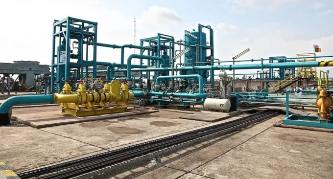 Coup de tonnerre dans le secteur gazier camerounais. Gaz du Cameroun, opérateur du champ gazier de Logbaba à Douala, a réduit son capital social de 57,03 milliards FCFA. Une chute vertigineuse de 86,4% révélée par une annonce légale publiée le 9 octobre 2026.