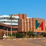Le Cameroun cherche de nouveaux partenaires pour développer ses ressources en hydrocarbures. La SNH a lancé un appel à candidatures portant sur six blocs répartis dans trois bassins sédimentaires, avec une échéance de dépôt des offres fixée au 28 mai 2027.